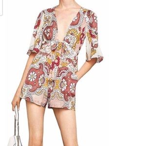 BCBGMaxazaria L Floral Boho Romper Shorts